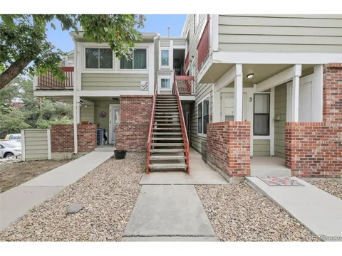 982 S Dearborn Way #18