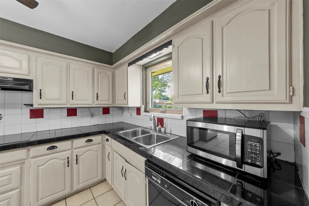 1116 Windsong Trail Richardson, TX 75081
