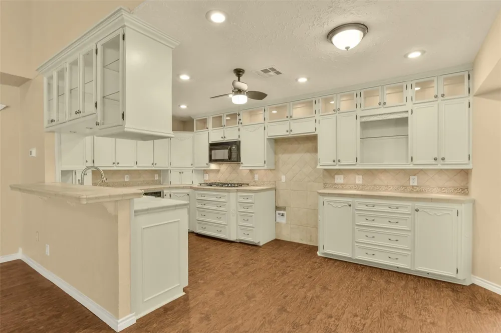513 S Crockett Street Deer Park, TX 77536