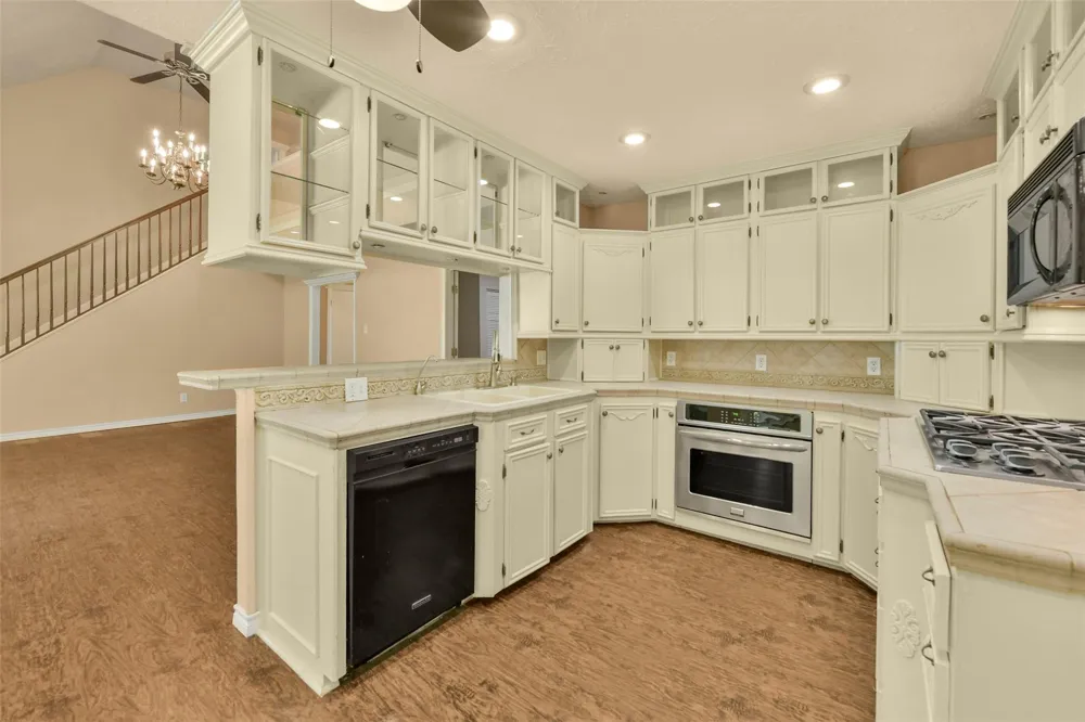 513 S Crockett Street Deer Park, TX 77536