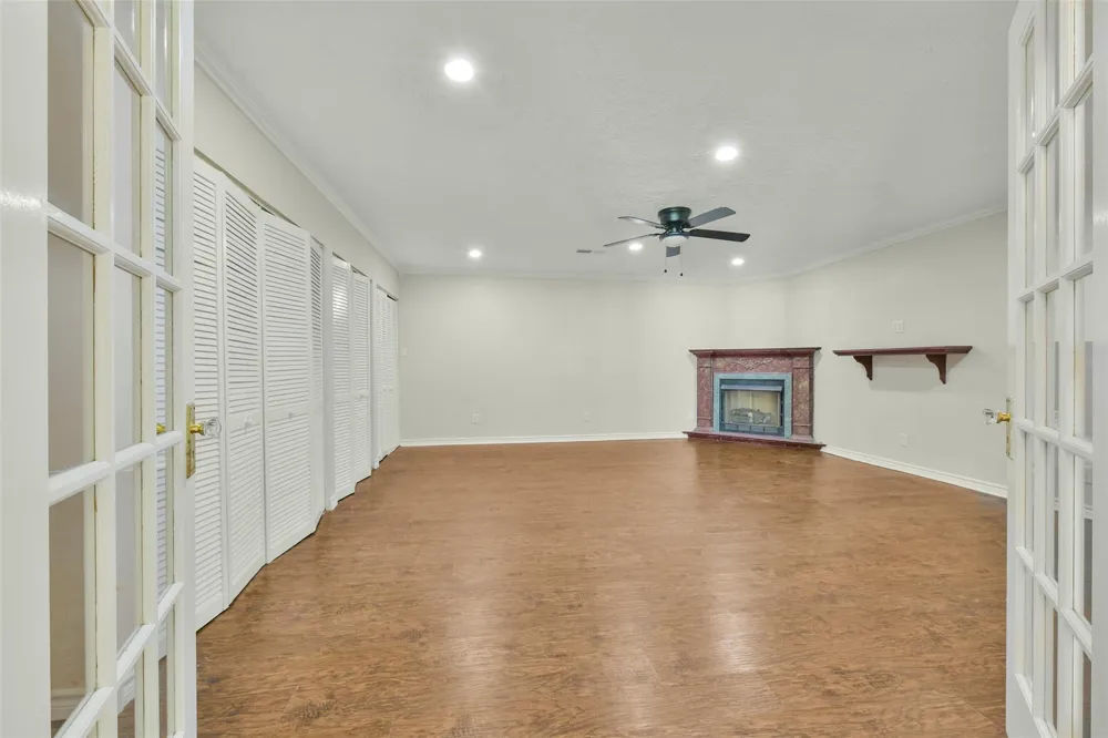 513 S Crockett Street Deer Park, TX 77536