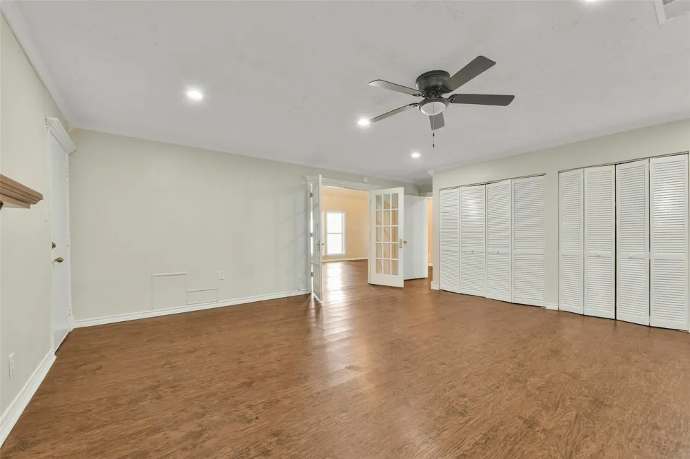 513 S Crockett Street Deer Park, TX 77536