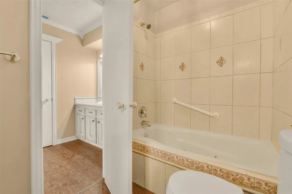 513 S Crockett Street Deer Park, TX 77536