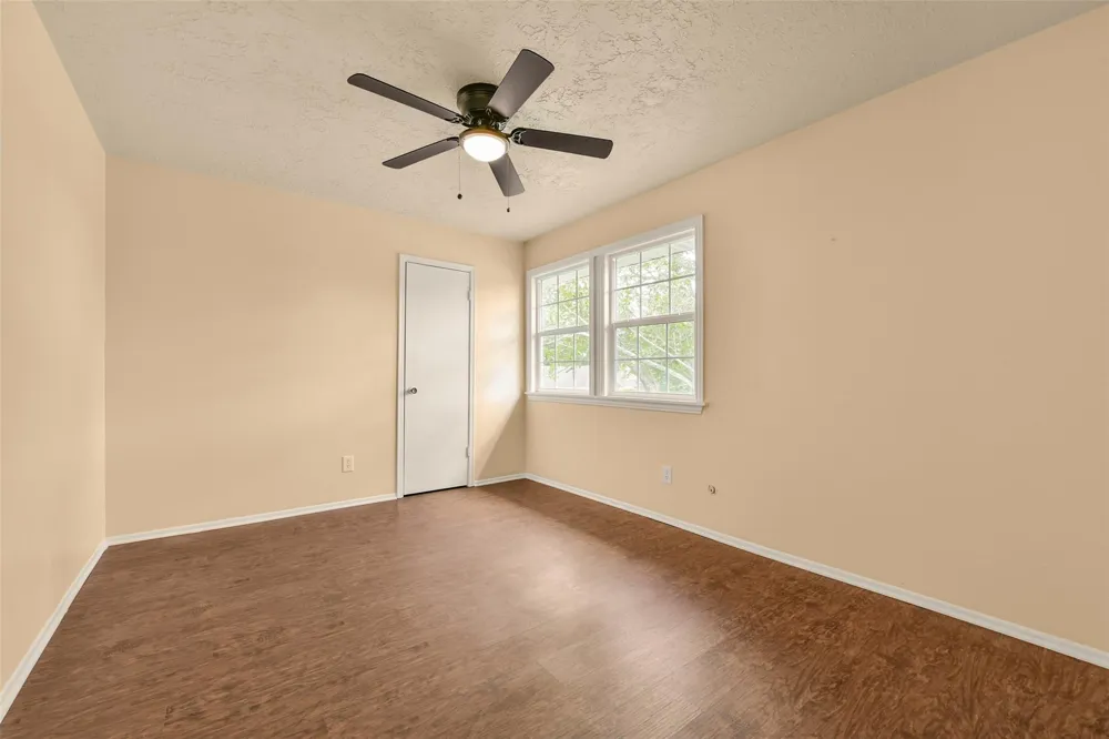 513 S Crockett Street Deer Park, TX 77536