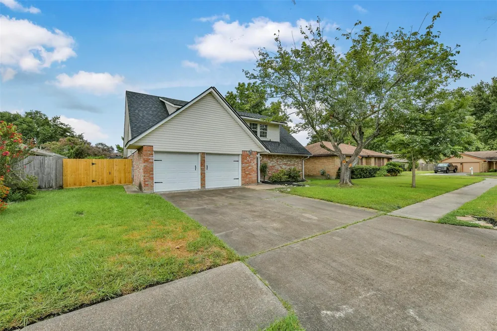 513 S Crockett Street Deer Park, TX 77536