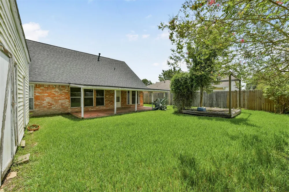 513 S Crockett Street Deer Park, TX 77536