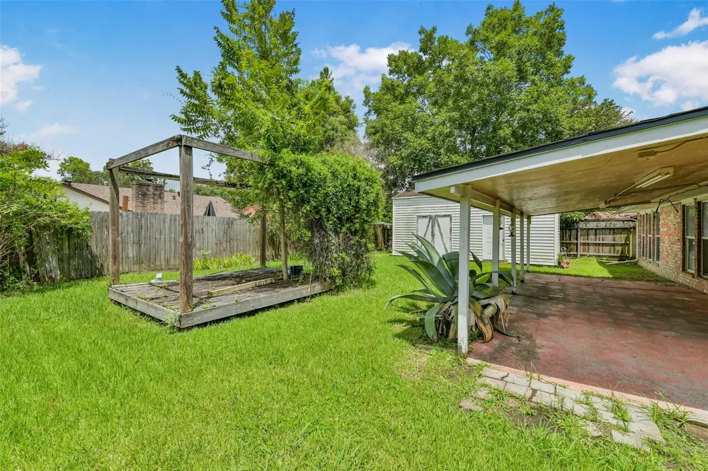513 S Crockett Street Deer Park, TX 77536