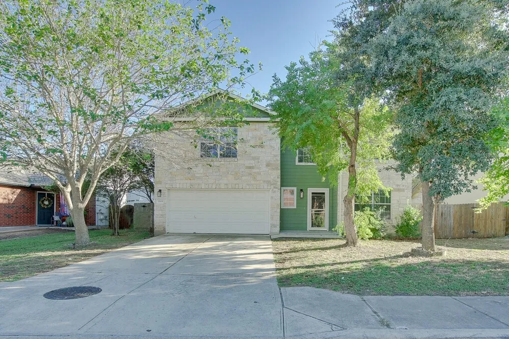 2005 Whistling Way Taylor, TX 76574