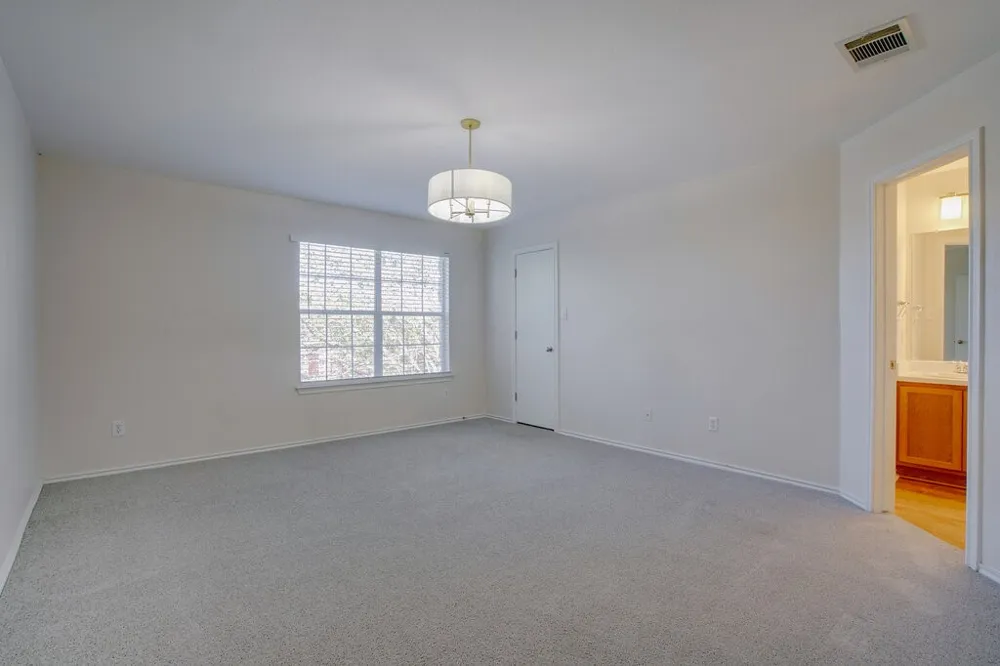 2005 Whistling Way Taylor, TX 76574