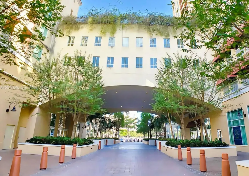 7355 SW 89 St #728N Miami, FL 33156