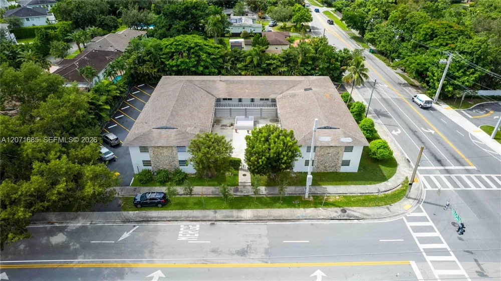 6650 Miller Dr #19 South Miami, FL 33155