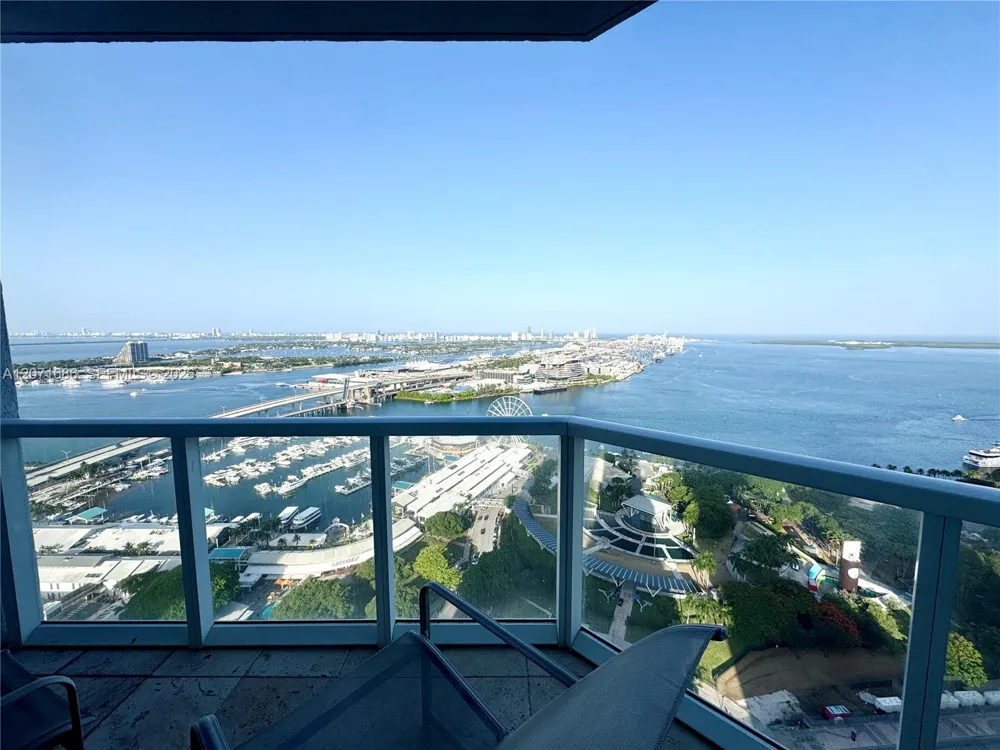 244 Biscayne Blvd #3903 Miami, FL 33132