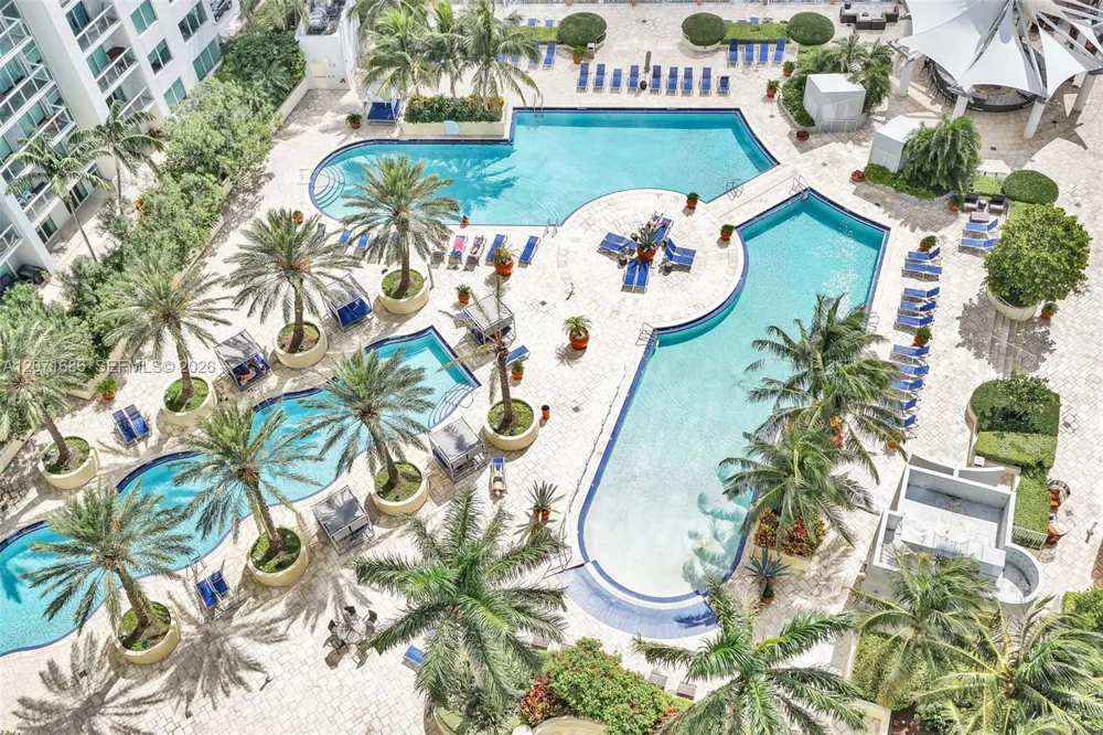 244 Biscayne Blvd #3903 Miami, FL 33132