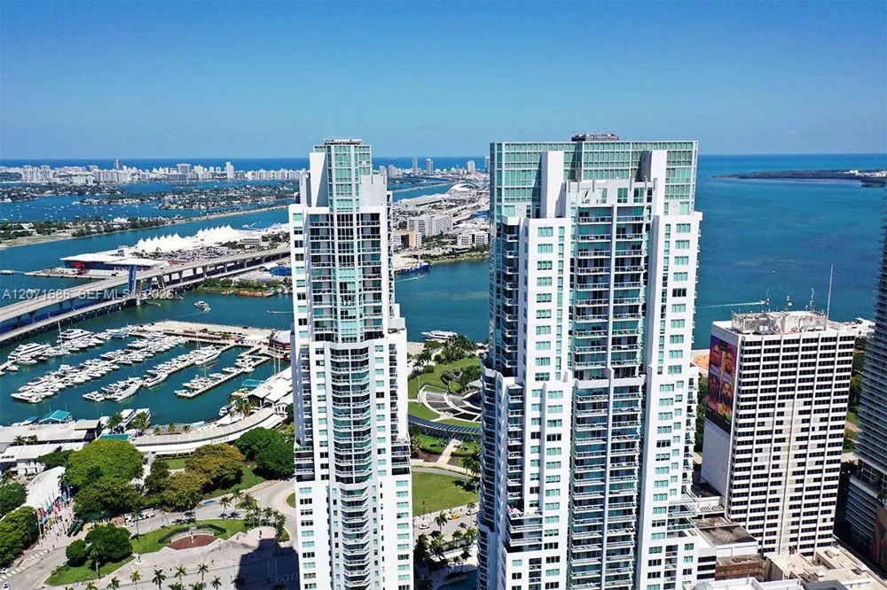 244 Biscayne Blvd #3903 Miami, FL 33132