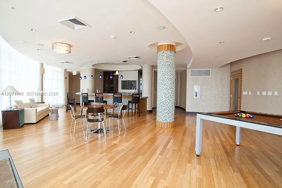244 Biscayne Blvd #3903 Miami, FL 33132