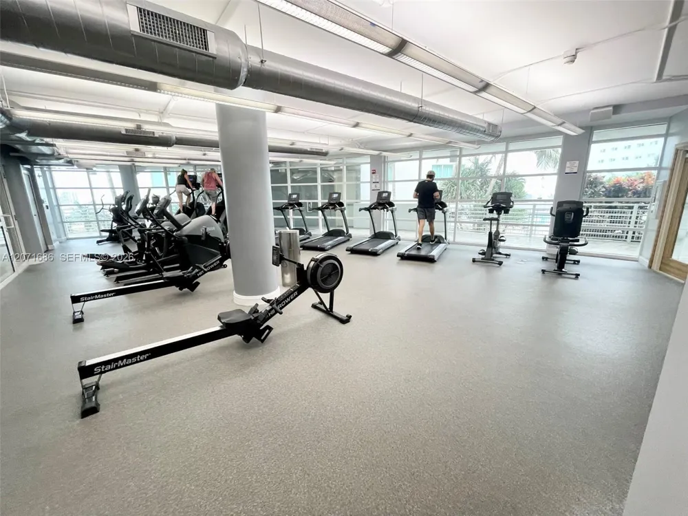 244 Biscayne Blvd #3903 Miami, FL 33132