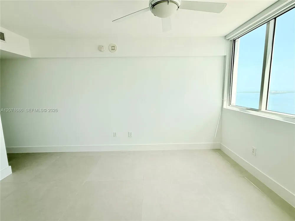 244 Biscayne Blvd #3903 Miami, FL 33132