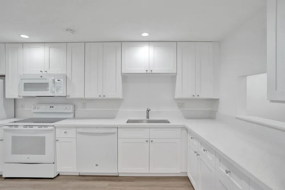1050 NW 87TH AVENUE #B141 Plantation, FL 33322