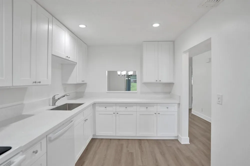 1050 NW 87TH AVENUE #B141 Plantation, FL 33322