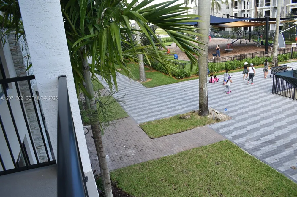 4640 NW 84 #16 Doral, FL 33166