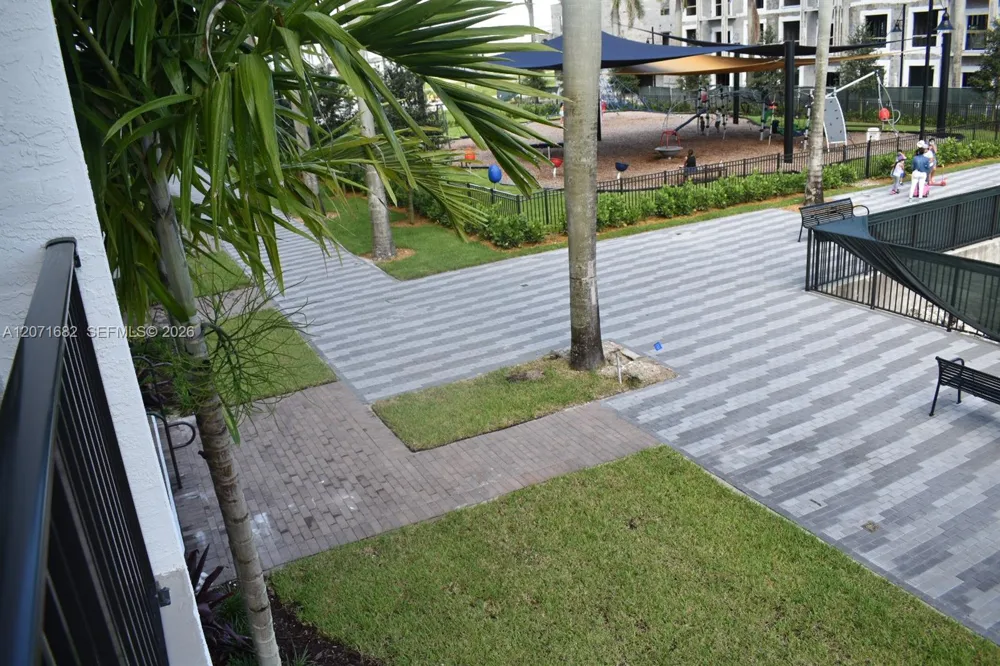 4640 NW 84 #16 Doral, FL 33166
