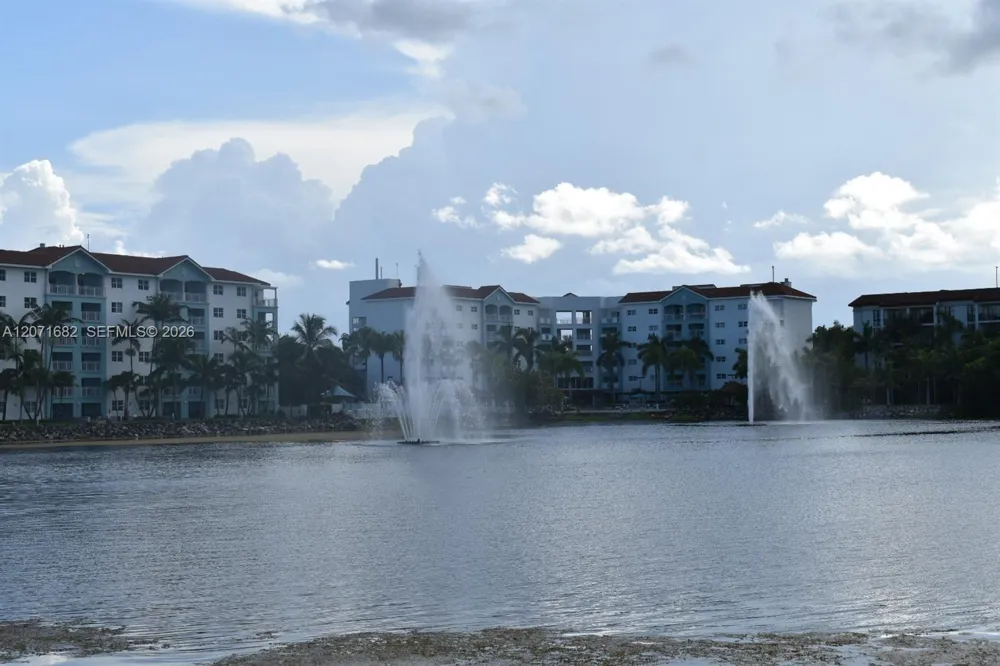 4640 NW 84 #16 Doral, FL 33166