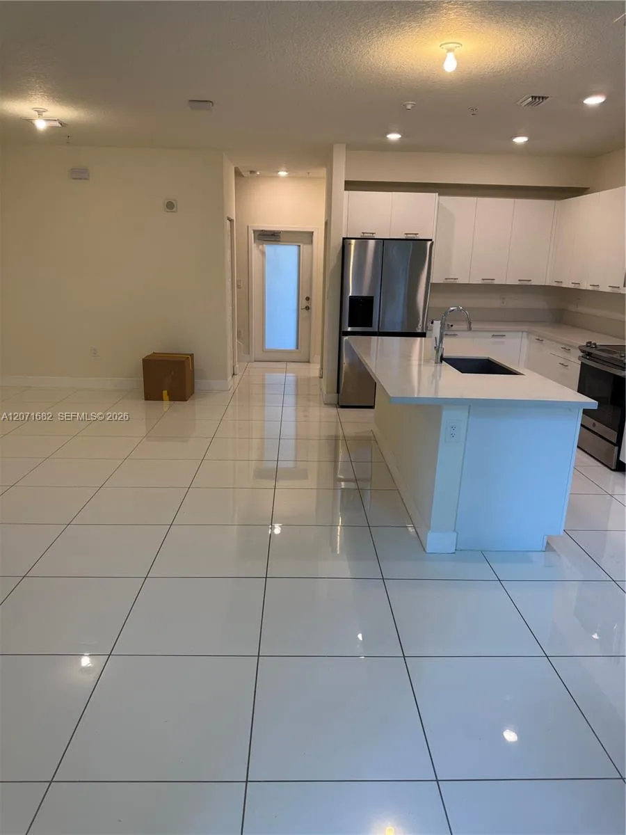 4640 NW 84 #16 Doral, FL 33166