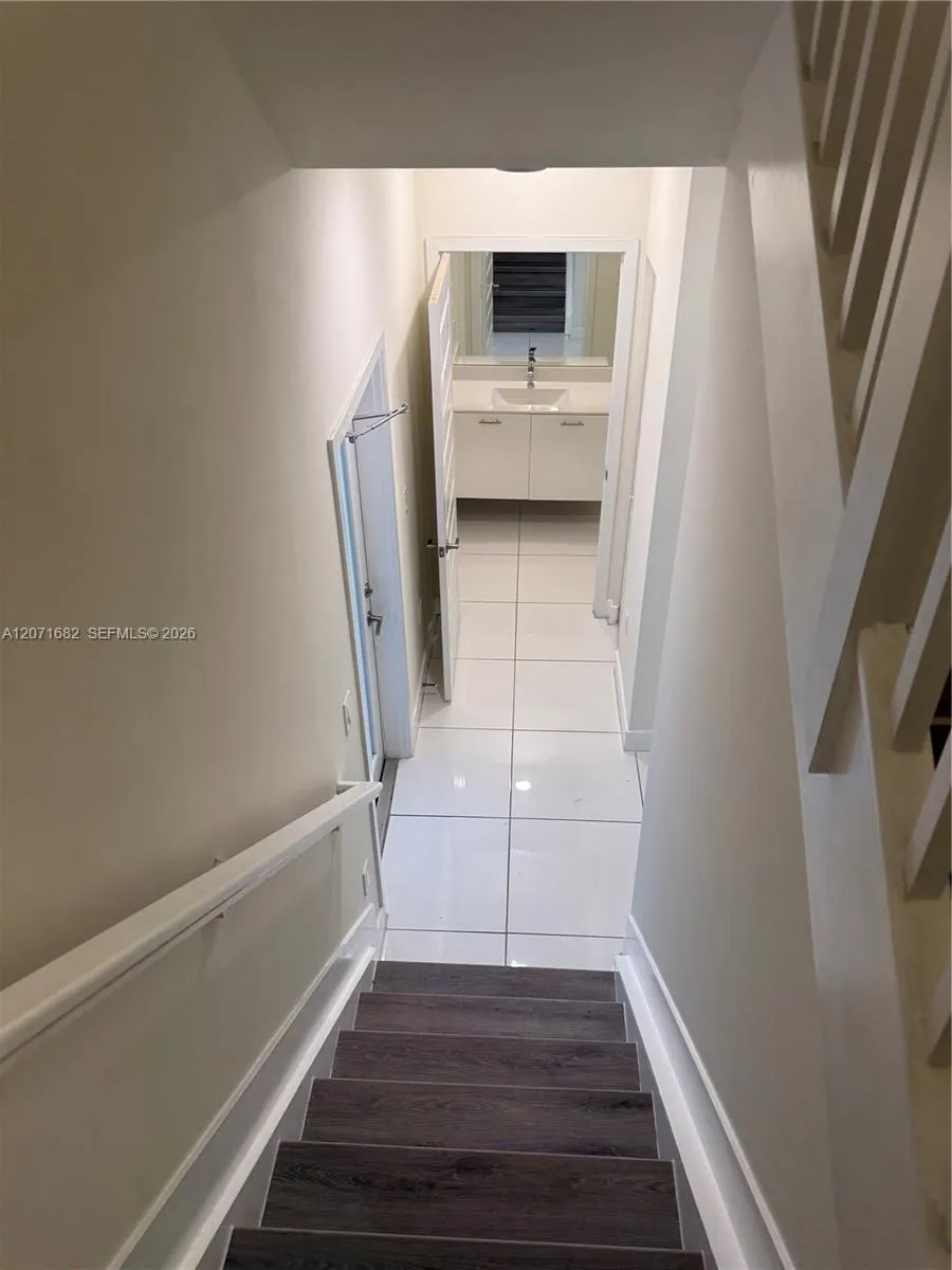4640 NW 84 #16 Doral, FL 33166