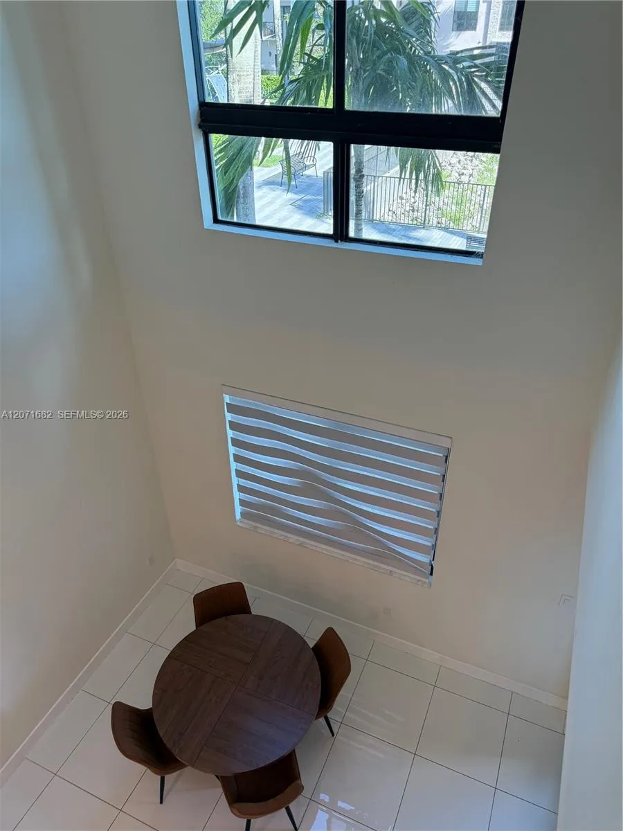 4640 NW 84 #16 Doral, FL 33166