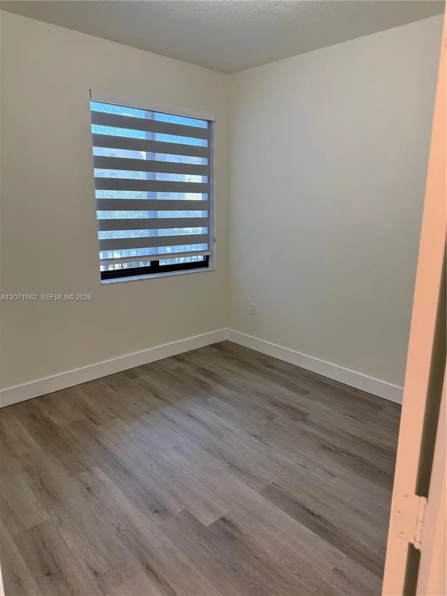 4640 NW 84 #16 Doral, FL 33166
