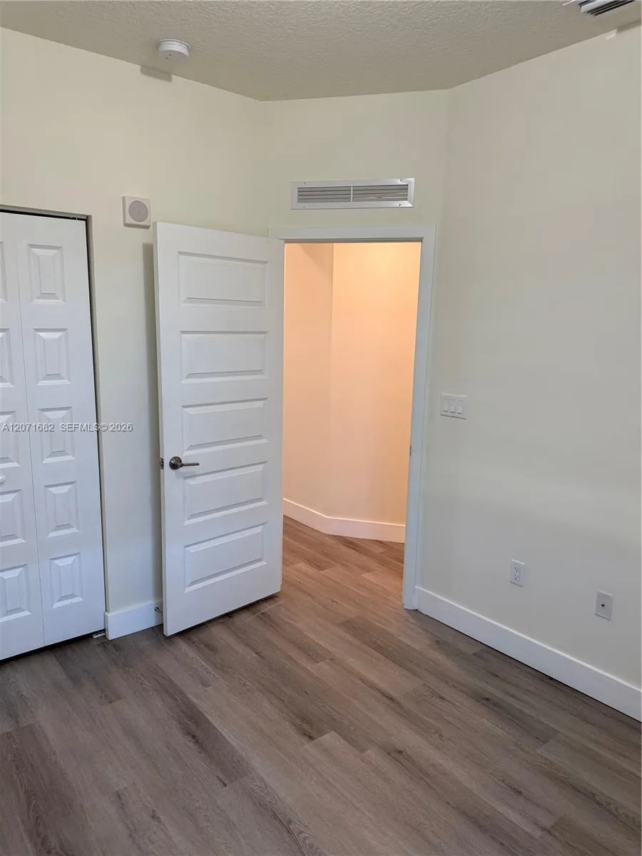 4640 NW 84 #16 Doral, FL 33166