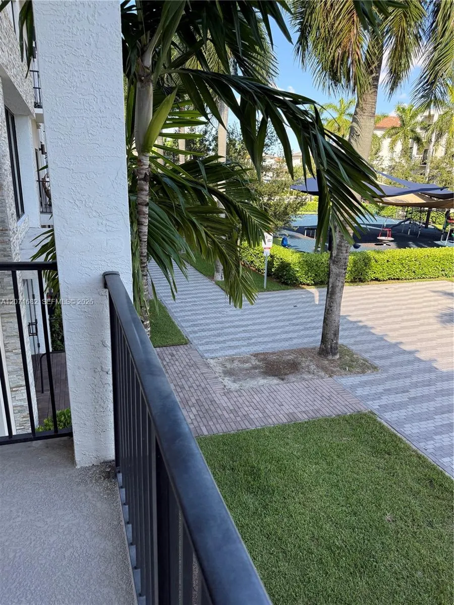 4640 NW 84 #16 Doral, FL 33166