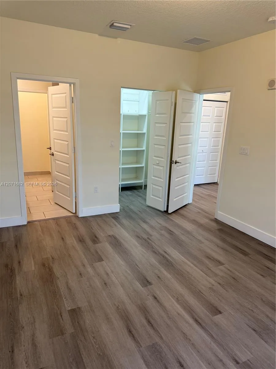 4640 NW 84 #16 Doral, FL 33166