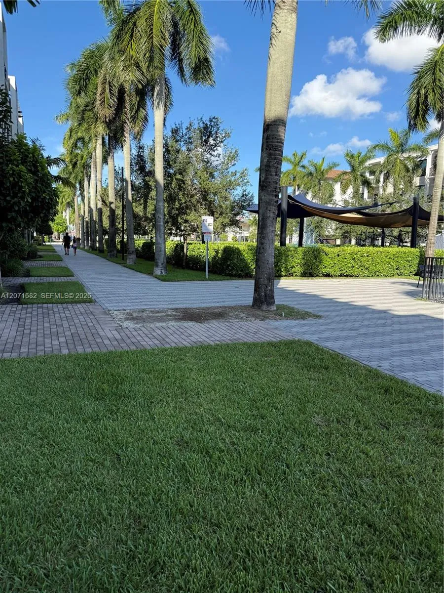 4640 NW 84 #16 Doral, FL 33166