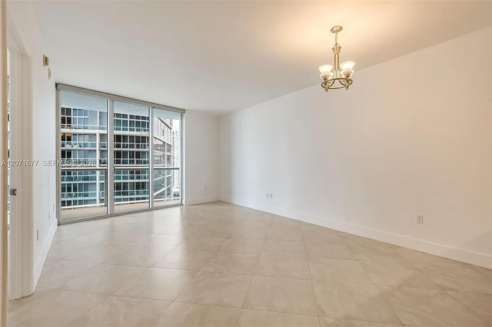 475 Brickell Ave #3811 Miami, FL 33131