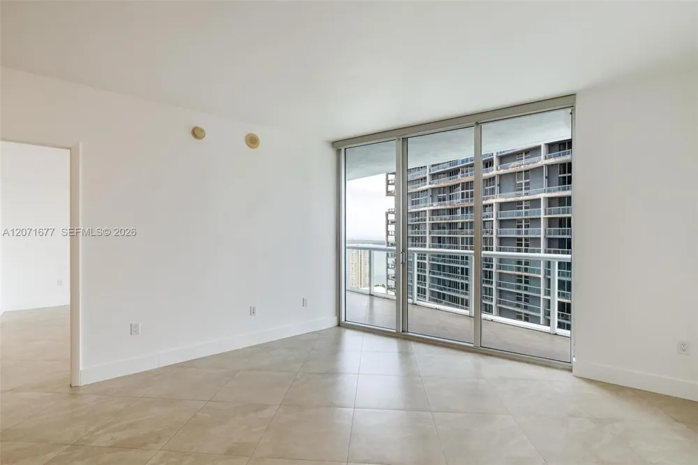 475 Brickell Ave #3811 Miami, FL 33131