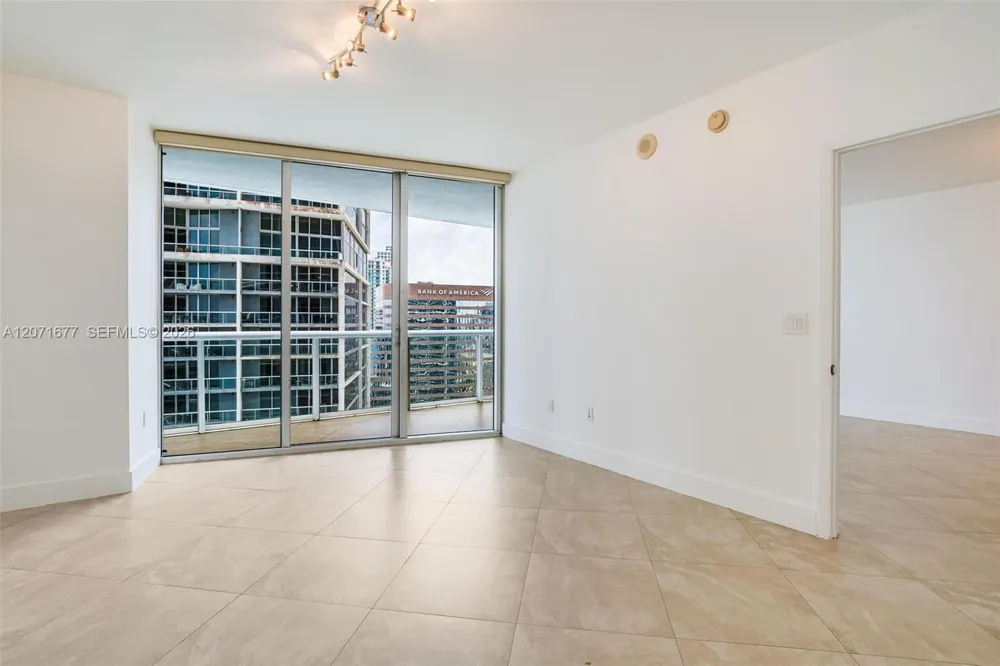 475 Brickell Ave #3811 Miami, FL 33131