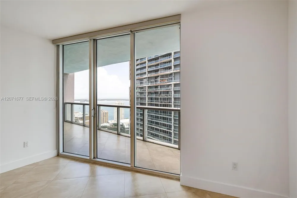 475 Brickell Ave #3811 Miami, FL 33131