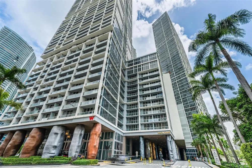 475 Brickell Ave #3811 Miami, FL 33131