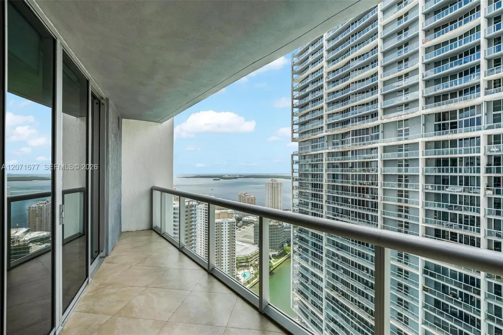 475 Brickell Ave #3811 Miami, FL 33131