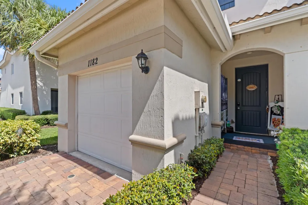 1182 Paisley Court Lake Worth, FL 33461