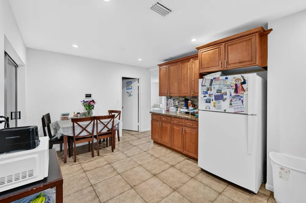 1501 NW 41ST STREET Oakland Park, FL 33309