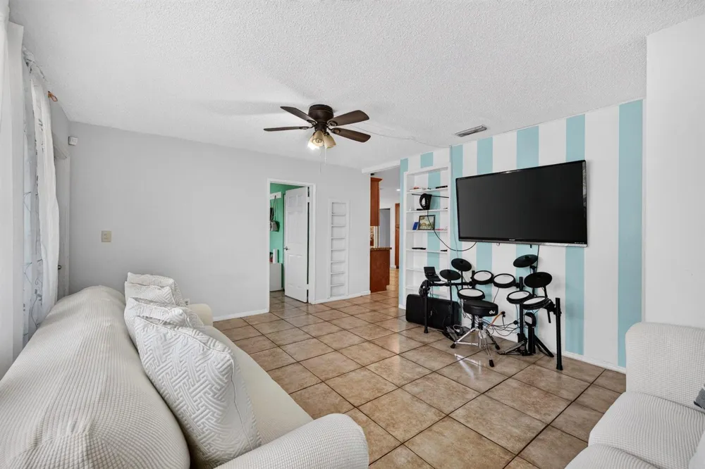 1501 NW 41ST STREET Oakland Park, FL 33309