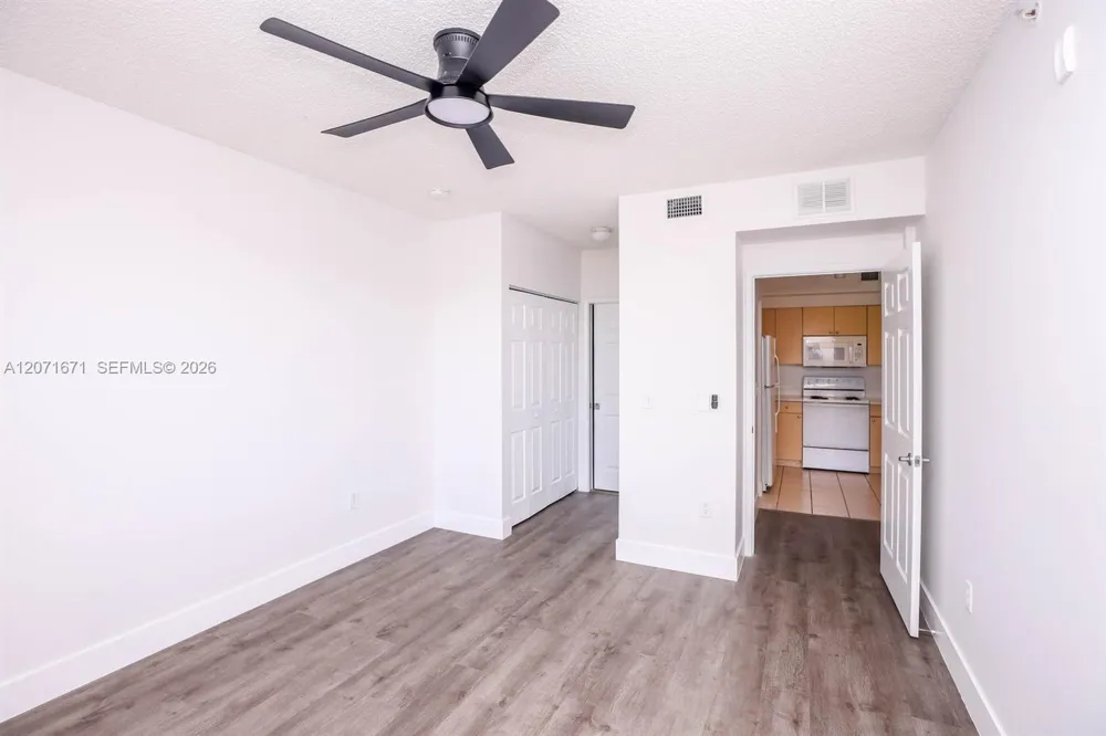 8050 Nob Hill Rd #106 Tamarac, FL 33321