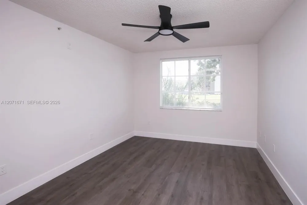 8050 Nob Hill Rd #106 Tamarac, FL 33321