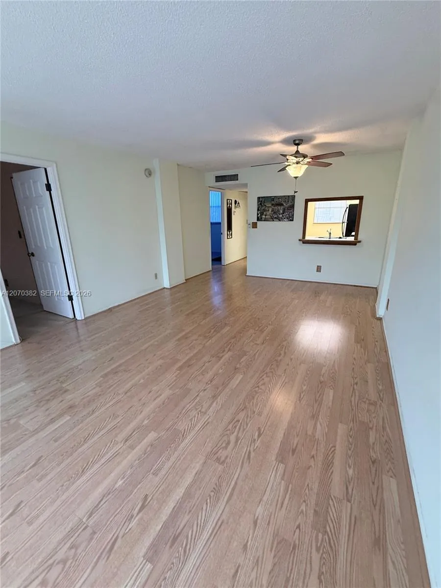 114 Royal Park Dr #3H Oakland Park, FL 33309
