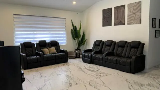 132 NOTTINGHAM ROAD Royal Palm Beach, FL 33411
