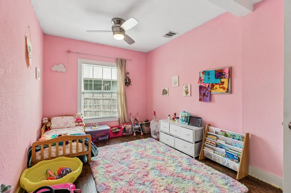 606 E Pecan Street Taylor, TX 76574