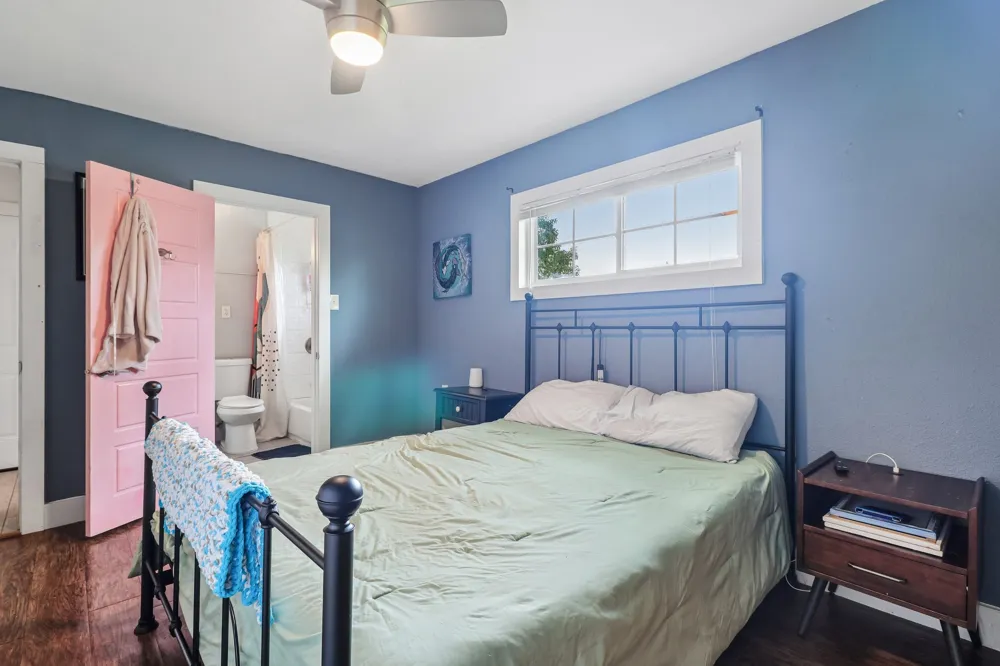 606 E Pecan Street Taylor, TX 76574