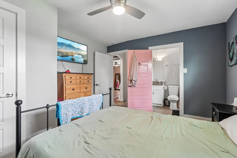 606 E Pecan Street Taylor, TX 76574